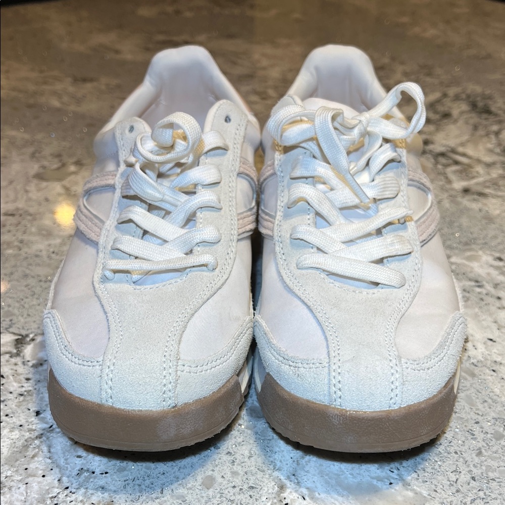 Tretorn Women's White and Pink Sneakers Size 7.5 - Picture 3 of 9